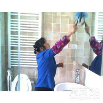 【烟台江海保洁承接莱山区外墙及幕墙清洗广告牌清洗等服务】- 